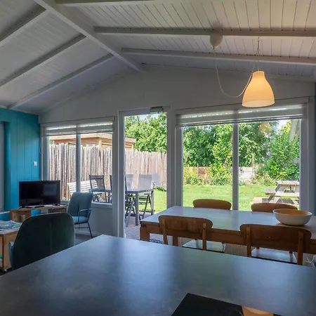 Holiday home Beachside With Garden *
