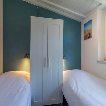Holiday home Beachside With Garden *
