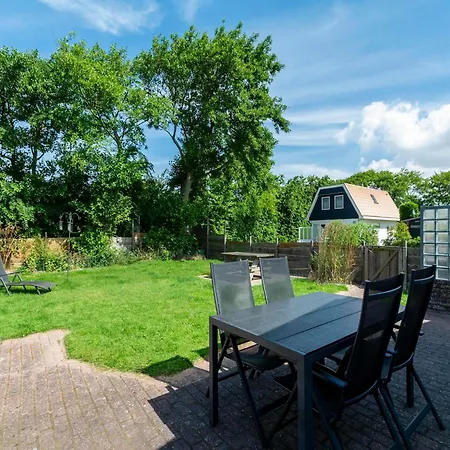 Holiday home Beachside With Garden Callantsoog